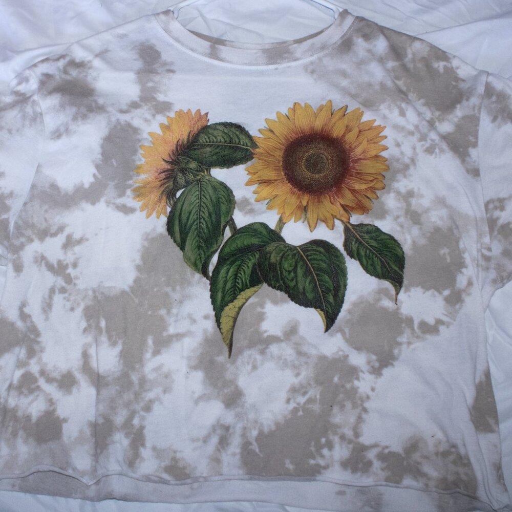 Sunflower Print Tie-Dye Crop Top